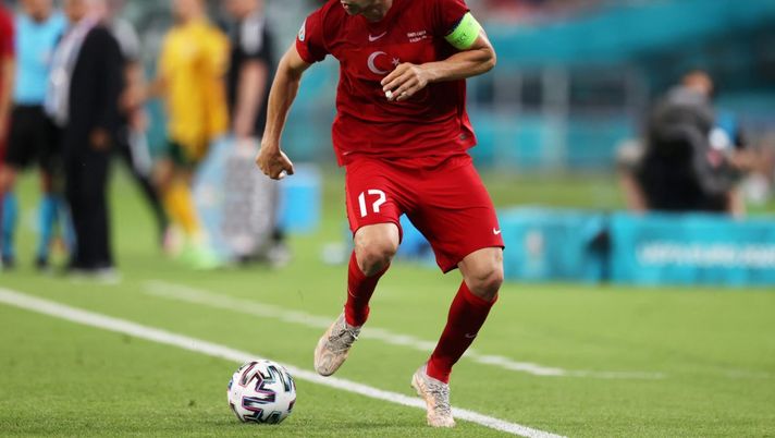 BAKU, AZERBAIJAN - JUNE 16: Burak Yilmaz of Turkey runs with the ball during the UEFA Euro 2020 Championship Group A match between Turkey and Wales at Baku Olimpiya Stadionu on June 16, 2021 in Baku, Azerbaijan. (Photo by Naomi Baker/Getty Images) Burak Yilmaz Turchia