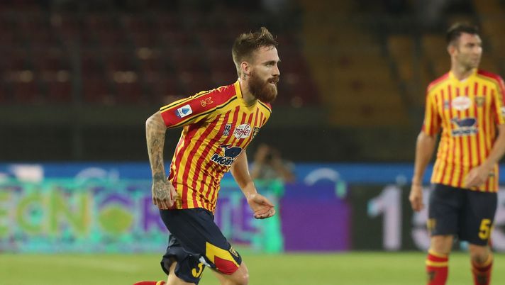 LECCE, ITALY - SEPTEMBER 01: Zan Majer of Lecce  during the Serie A match between US Lecce and Hellas Verona at Stadio Via del Mare on September 1, 2019 in Lecce, Italy.  (Photo by Maurizio Lagana/Getty Images) 