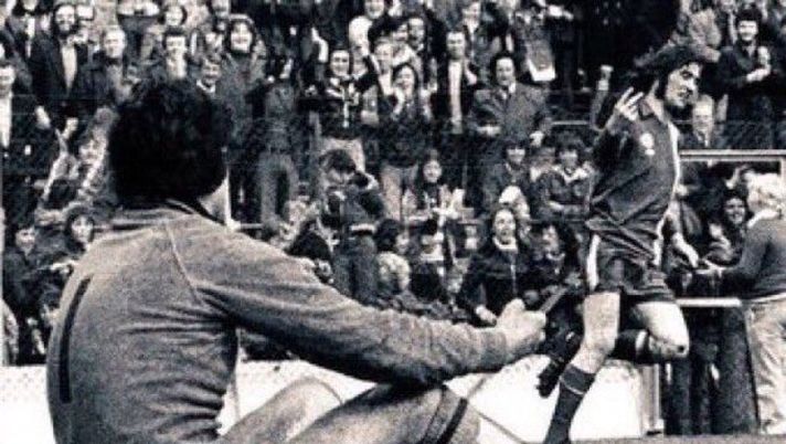 Robin Friday, il più grande giocatore che si sia mai visto, era un attaccante del Reading e nella sua carriera di 4 anni, è stato votato come miglior giocatore del Reading 3 volte 