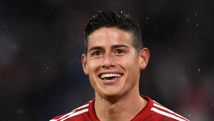Bayern Munich's Colombian James Rodriguez reacts after scoring his third goal during the German first division Bundesliga football match FC Bayern Munich v FSV Mainz 05 in Munich, southern Germany on March 17, 2019. (Photo by Christof STACHE / AFP) / RESTRICTIONS: DFL REGULATIONS PROHIBIT ANY USE OF PHOTOGRAPHS AS IMAGE SEQUENCES AND/OR QUASI-VIDEO (Photo credit should read CHRISTOF STACHE/AFP/Getty Images) MERCATO – James-Napoli, è tutto vero! De Ligt ha deciso, Tonelli, sorpresa Defrel, Iturbe…- immagine 1