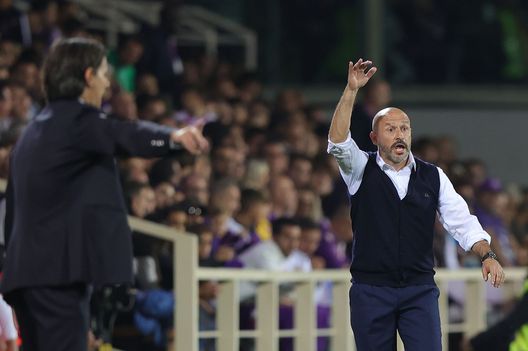 FLORENCE, ITALY - OCTOBER 22: Vincenzo Italiano manager of ACF Fiorentina gestures during the Serie A match between ACF Fiorentina and FC Internazionale at Stadio Artemio Franchi on October 22, 2022 in Florence, Italy. (Photo by Gabriele Maltinti/Getty Images) Cioè, si sta ribaltando la situazione- immagine 2