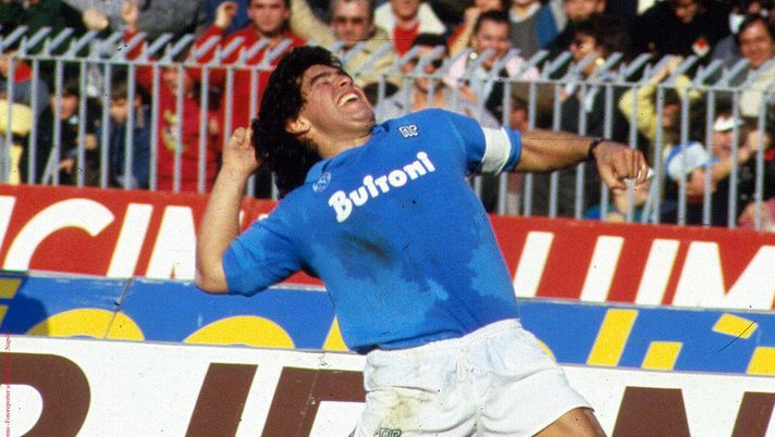 FOTO Il Napoli onora Maradona attraverso alcuni scatti emozionanti - immagine 1