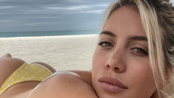 Wanda in modalità vacanza. Relax per lady Icardi, selfie e lato B super sexy