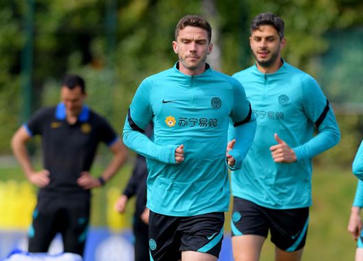 Getty Images Sky – Inter in campo verso Bologna: affaticamento muscolare per Gosens, le ultime da Appiano- immagine 2