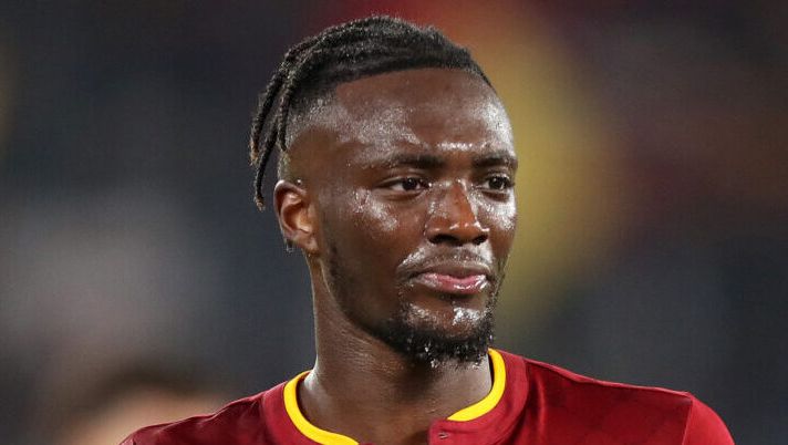 Roma, esercizi col pallone per Abraham: le ultime sul recupero e il ritorno in campo - immagine 1