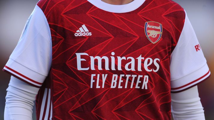 BOREHAMWOOD, ENGLAND - DECEMBER 20: A detailed view of the 'Emirates Fly Better' sponsor logo on the front of the Arsenal home shirt worn by Beth Mead of Arsenal during the Barclays FA Women's Super League match between Arsenal Women and Everton Women at Meadow Park on December 20, 2020 in Borehamwood, England. The match will be played without fans, behind closed doors as a Covid-19 precaution. (Photo by Alex Burstow/Getty Images) BOREHAMWOOD, ENGLAND - DECEMBER 20: A detailed view of the 'Emirates Fly Better' sponsor logo on the front of the Arsenal home shirt worn by Beth Mead of Arsenal during the Barclays FA Women's Super League match between Arsenal Women and Everton Women at Meadow Park on December 20, 2020 in Borehamwood, England. The match will be played without fans, behind closed doors as a Covid-19 precaution. (Photo by Alex Burstow/Getty Images)