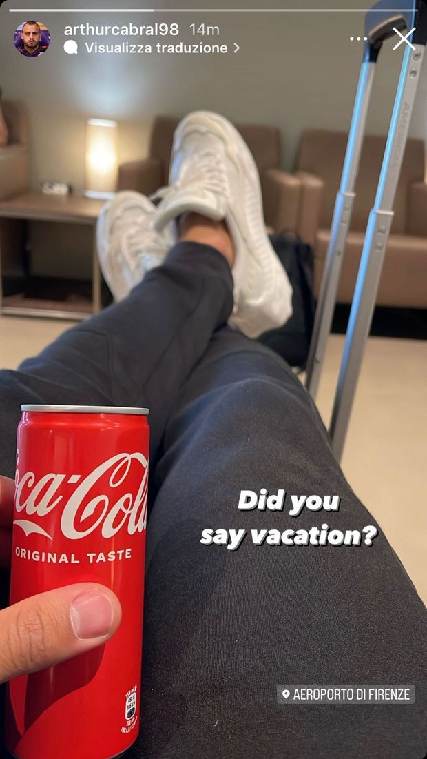 FOTO – Meritato riposo. Cabral decolla: “Qualcuno ha detto vacanze?”- immagine 2