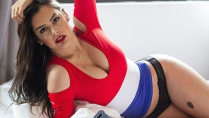 La ex Novia del Mondiale 2010, Larissa Riquelme: oggi scatti bollenti e l’ex fidanzato in carcere… La ex Novia del Mondiale 2010, Larissa Riquelme: oggi scatti bollenti e l’ex fidanzato in carcere… - immagine 1