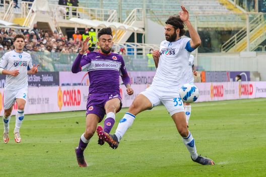 GERMOGLI PH: 3 APRILE 2022 FIRENZE STADIO ARTEMIO FRANCHI SERIE A FIORENTINA VS EMPOLI NELLA FOTO FALLO DI LUPERTO SU GONZALEZ CARTELLINO ROSSO ESPULSIONE Corsi sbotta: “Rigore su Pinamonti, Gonzalez ha simulato. Barone era mortificato”- immagine 2