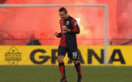 GENOA, ITALY - FEBRUARY 16: Rafinha Ferreira of Genoa CFC celebrates after scoring the opening goal during the Serie A rearranged match between UC Sampdoria and Genoa CFC at Stadio Luigi Ferraris on February 16, 2011 in Genoa, Italy. (Photo by Valerio Pennicino/Getty Images) GENOA, ITALY - FEBRUARY 16: Rafinha Ferreira of Genoa CFC celebrates after scoring the opening goal during the Serie A rearranged match between UC Sampdoria and Genoa CFC at Stadio Luigi Ferraris on February 16, 2011 in Genoa, Italy. (Photo by Valerio Pennicino/Getty Images)