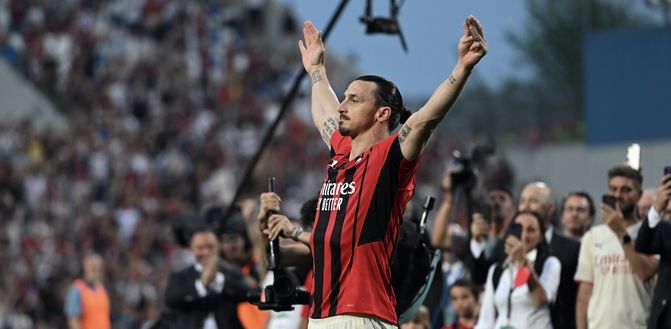Zlatan Ibrahimovic (attaccante AC Milan) al termine di Sassuolo-Milan 0-3 (Serie A 2021-2022) | News (Getty Images) Zlatan Ibrahimovic AC Milan Sassuolo-Milan 0-3 Serie A 2021-2022