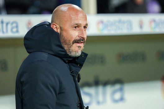 GERMOGLI PH: 30 NOVEMBRE 2021 FIRENZE STADIO ARTEMIO FRANCHI SERIE A FIORENTINA VS SAMPDORIA NELLA FOTO MISTER VINCENZO ITALIANO Sonetti: “Fiorentina in crescita grazie a Torreira, i meriti del regista”- immagine 2