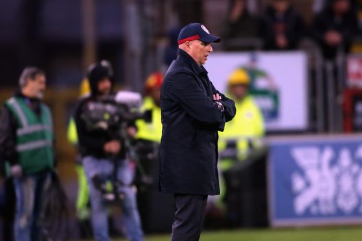  CAGLIARI, ITALY - MARCH 01: Rolando Maran coach of Cagliari reacts during the Serie A match between Cagliari Calcio and AS Roma at Sardegna Arena on March 1, 2020 in Cagliari, Italy. (Photo by Enrico Locci/Getty Images) 