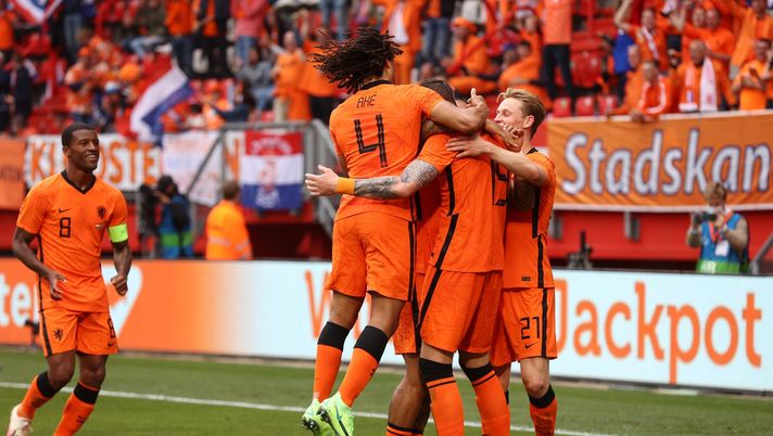 ENSCHEDE, NETHERLANDS - JUNE 06: Wout Weghorst of Netherlands celebrates with team mates after scoring their side's second goal during the international friendly match between Netherlands and Georgia at De Grolsch Veste Stadium on June 06, 2021 in Enschede, Netherlands. (Photo by Mika Volkmann/Getty Images) ENSCHEDE, NETHERLANDS - JUNE 06: Wout Weghorst of Netherlands celebrates with team mates after scoring their side's second goal during the international friendly match between Netherlands and Georgia at De Grolsch Veste Stadium on June 06, 2021 in Enschede, Netherlands. (Photo by Mika Volkmann/Getty Images)