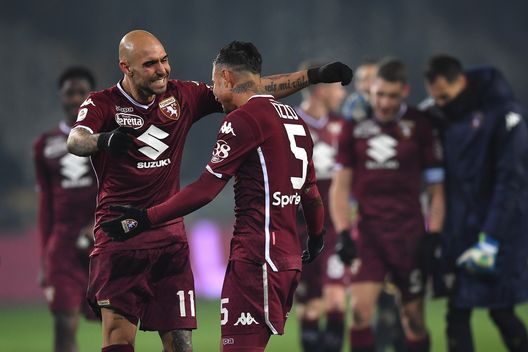 TURIN, ITALY - JANUARY 27: Simone Zaza (L) and Armando Izzo of Torino FC celebrate victory at the end of the Serie A match between Torino FC and FC Internazionale at Stadio Olimpico di Torino on January 27, 2019 in Turin, Italy. (Photo by Valerio Pennicino/Getty Images) TURIN, ITALY - JANUARY 27: Simone Zaza (L) and Armando Izzo of Torino FC celebrate victory at the end of the Serie A match between Torino FC and FC Internazionale at Stadio Olimpico di Torino on January 27, 2019 in Turin, Italy. (Photo by Valerio Pennicino/Getty Images)