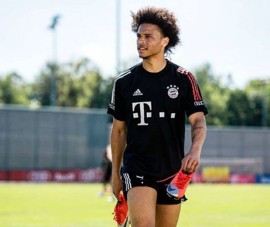 Sané (Instagram Sané) Sané (Instagram Sané)