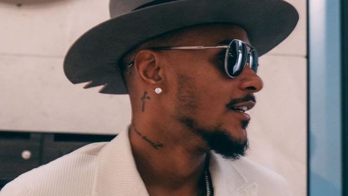 Gli scatti di Valentino Lazaro su Instagram: “Riassunto della Milano Fashion Week” Gli scatti di Valentino Lazaro su Instagram: “Riassunto della Milano Fashion Week” - immagine 1