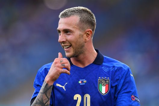 ROME, ITALY - JUNE 20: Federico Bernardeschi of Italy looks on during the UEFA Euro 2020 Championship Group A match between Italy and Wales at Olimpico Stadium on June 20, 2021 in Rome, Italy. (Photo by Claudio Villa/Getty Images) ROME, ITALY - JUNE 20: Federico Bernardeschi of Italy looks on during the UEFA Euro 2020 Championship Group A match between Italy and Wales at Olimpico Stadium on June 20, 2021 in Rome, Italy. (Photo by Claudio Villa/Getty Images)