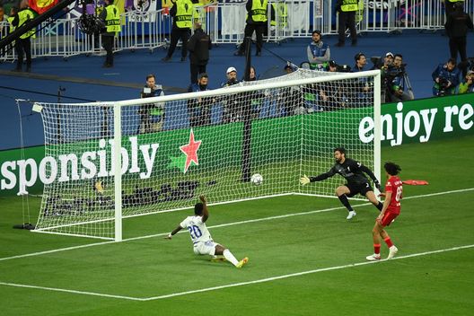 (Photo by Matthias Hangst/Getty Images) Real Madrid, Ancelotti: “Vinto grazie al cuore. Non abbiamo giocato un gran calcio”- immagine 2