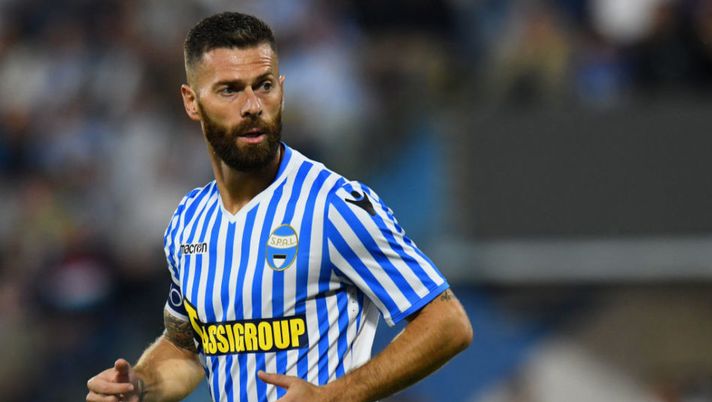 FERRARA, ITALY - SEPTEMBER 27: Mirco Antenucci of Spal looks on during the serie A match between SPAL and US Sassuolo at Stadio Paolo Mazza on September 27, 2018 in Ferrara, Italy. (Photo by Alessandro Sabattini/Getty Images) L’agente di Antenucci: “È come Caputo e Inglese, vedrete che farà da qui a maggio” - immagine 1
