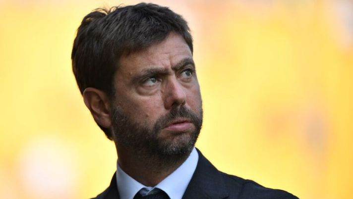 Juventus FC chairman, Andrea Agnelli attends the Italian Serie A football match Parma vs Juventus on August 24, 2019 at the Ennio-Tardini stadium in Parma. (Photo by Marco Bertorello / AFP) (Photo credit should read MARCO BERTORELLO/AFP via Getty Images) Juve, il Corriere: “Agnelli mette sul mercato un altro giocatore, è in vendita” - immagine 1