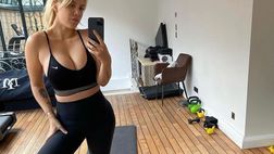 Wanda Nara si allena in palestra e controlla Mauro Icardi con le telecamere
