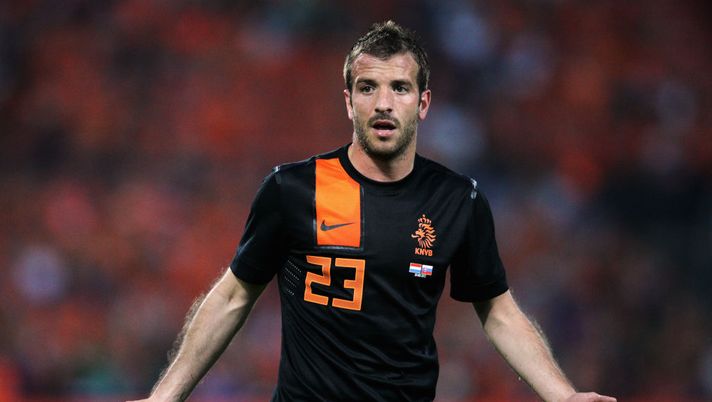 ROTTERDAM, NETHERLANDS - MAY 30: Rafael van der Vaart (#23) of Netherlands in action during the International Friendly between the Netherlands and Slovakia at De Kuip Stadion on May 30, 2012 in Rotterdam, Netherlands. (Photo by Dean Mouhtaropoulos/Getty Images) ROTTERDAM, NETHERLANDS - MAY 30: Rafael van der Vaart (#23) of Netherlands in action during the International Friendly between the Netherlands and Slovakia at De Kuip Stadion on May 30, 2012 in Rotterdam, Netherlands. (Photo by Dean Mouhtaropoulos/Getty Images)