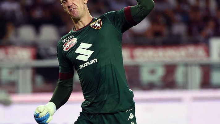 TURIN, ITALY - MAY 28:  Goalkeeper Joe Hart disappointed after the goal of Gregoire Defrel of  US Sassuolo during the Serie A match between FC Torino and US Sassuolo at Stadio Olimpico di Torino on May 28, 2017 in Turin, Italy.  (Photo by Pier Marco Tacca/Getty Images) 