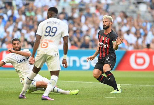 Olivier Giroud (attaccante AC Milan) va in gol nell'amichevole Olympique Marsiglia-Milan 0-2 | News (Getty Images) Olivier Giroud AC Milan amichevole Olympique Marsiglia-Milan 0-2