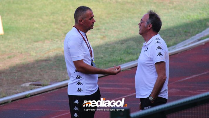 Palermo, Castagnini torna in ritiro: lungo colloquio tra il ds rosanero e Filippi Palermo, Castagnini torna in ritiro: lungo colloquio tra il ds rosanero e Filippi