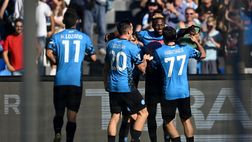 Il Napoli non si ferma: la tripletta di Osimhen e Kvaratskhelia stendono il Sassuolo