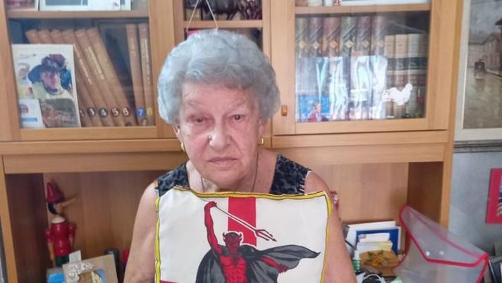 Da Porta Romana a San Siro: Silvana Sacchi torna allo stadio per il derby a 89 anni Da Porta Romana a San Siro: Silvana Sacchi torna allo stadio per il derby a 89 anni - immagine 1