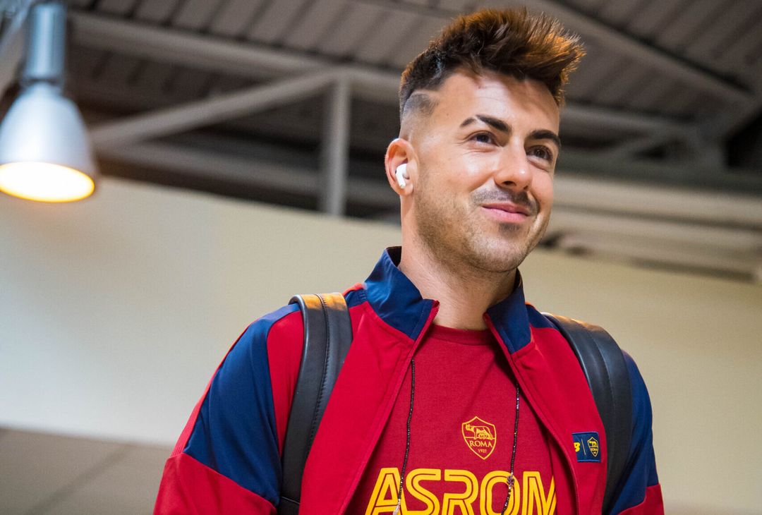 Roma in viaggio verso Leverkusen: presenti Dybala e gli indisponibili – FOTO GALLERY - immagine 5