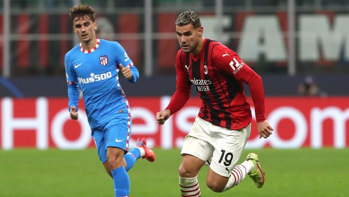 MILAN, ITALY - SEPTEMBER 28: Theo Hernandez of AC Milan in action during the UEFA Champions League group B match between AC Milan and Atletico Madrid at Giuseppe Meazza Stadium on September 28, 2021 in Milan, Italy. (Photo by Marco Luzzani/Getty Images) FIFA 22 Ultimate Team: nel derby con Bastoni, vale di più Theo Hernandez - immagine 1