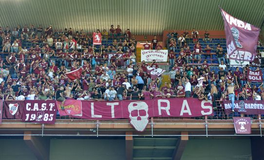GENOA, ITALY - MAY 21: Torino supporters during the Serie A match between Genoa CFC and FC Torino at Stadio Luigi Ferraris on May 21, 2017 in Genoa, Italy. (Photo by Paolo Rattini/Getty Images) GENOA, ITALY - MAY 21: Torino supporters during the Serie A match between Genoa CFC and FC Torino at Stadio Luigi Ferraris on May 21, 2017 in Genoa, Italy. (Photo by Paolo Rattini/Getty Images)
