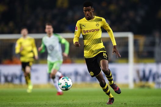 DORTMUND, GERMANY - JANUARY 14: Alexander Isak #14 of Borussia Dortmund controls the ball during the Bundesliga match between Borussia Dortmund and VfL Wolfsburg at Signal Iduna Park on January 14, 2018 in Dortmund, Germany. (Photo by Maja Hitij/Bongarts/Getty Images) DORTMUND, GERMANY - JANUARY 14: Alexander Isak #14 of Borussia Dortmund controls the ball during the Bundesliga match between Borussia Dortmund and VfL Wolfsburg at Signal Iduna Park on January 14, 2018 in Dortmund, Germany. (Photo by Maja Hitij/Bongarts/Getty Images)