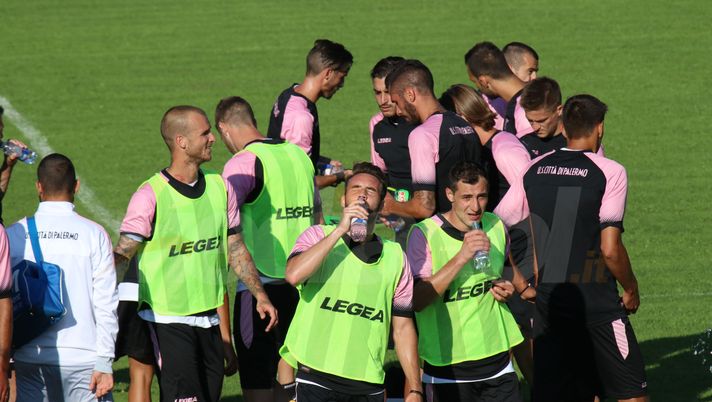 Palermo-Venezia: oggi la ripresa degli allenamenti per i rosanero in vista del Carpi Palermo-Venezia: oggi la ripresa degli allenamenti per i rosanero in vista del Carpi