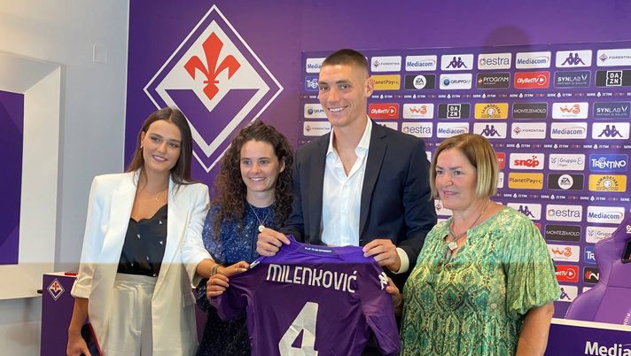 FOTO VN – Milenkovic in viola con la famiglia - immagine 1
