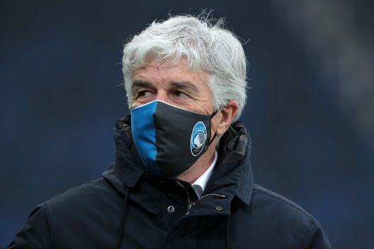 BERGAMO, ITALY - FEBRUARY 06: Gian Piero Gasperini, Head Coach of Atalanta B.C. looks on prior to the Serie A match between Atalanta BC and Torino FC at Gewiss Stadium on February 06, 2021 in Bergamo, Italy. Sporting stadiums around Italy remain under strict restrictions due to the Coronavirus Pandemic as Government social distancing laws prohibit fans inside venues resulting in games being played behind closed doors. (Photo by Emilio Andreoli/Getty Images) BERGAMO, ITALY - FEBRUARY 06: Gian Piero Gasperini, Head Coach of Atalanta B.C. looks on prior to the Serie A match between Atalanta BC and Torino FC at Gewiss Stadium on February 06, 2021 in Bergamo, Italy. Sporting stadiums around Italy remain under strict restrictions due to the Coronavirus Pandemic as Government social distancing laws prohibit fans inside venues resulting in games being played behind closed doors. (Photo by Emilio Andreoli/Getty Images)