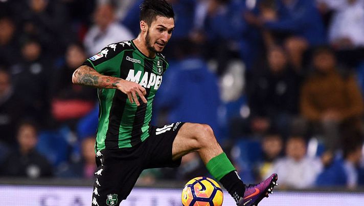 REGGIO NELL'EMILIA, ITALY - OCTOBER 26: Matteo Politano of Sassuolo in action during the Serie A match between US Sassuolo and AS Roma at Mapei Stadium - Citta' del Tricolore on October 26, 2016 in Reggio nell'Emilia, Italy. (Photo by Tullio M. Puglia/Getty Images) SASSUOLO – Infortunio Politano, spunta una sorpresa positiva. Ecco la formazione - immagine 1