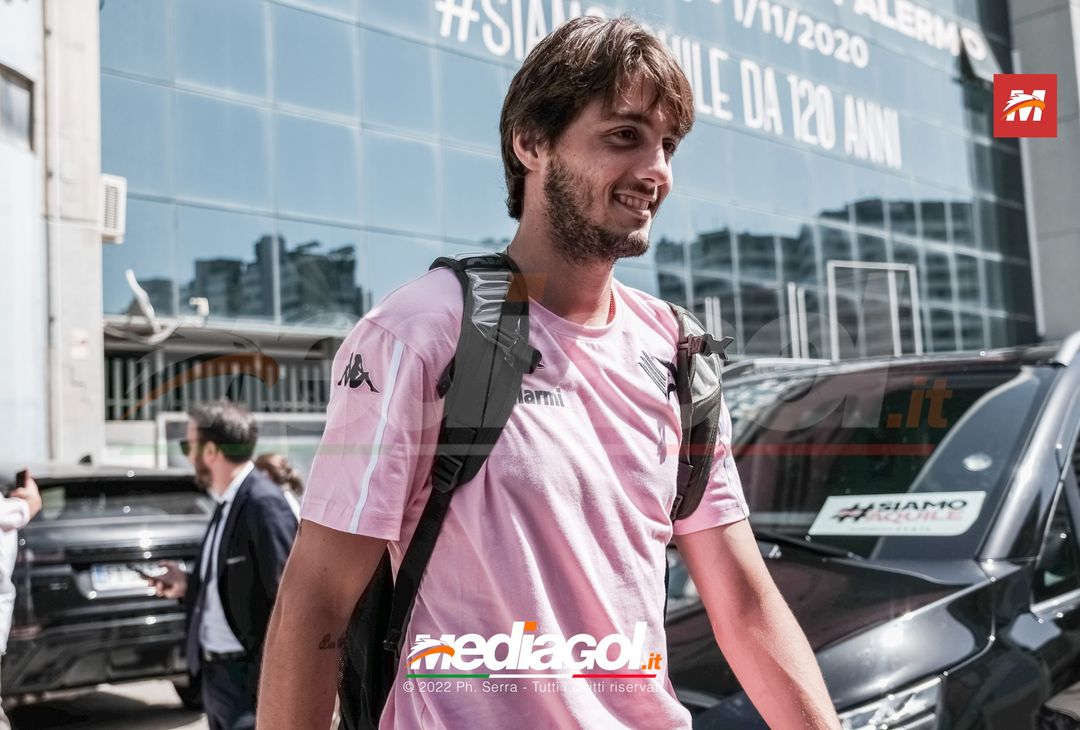 FOTO Frosinone-Palermo, i rosanero in partenza dallo stadio “Renzo Barbera” (Gallery) - immagine 32