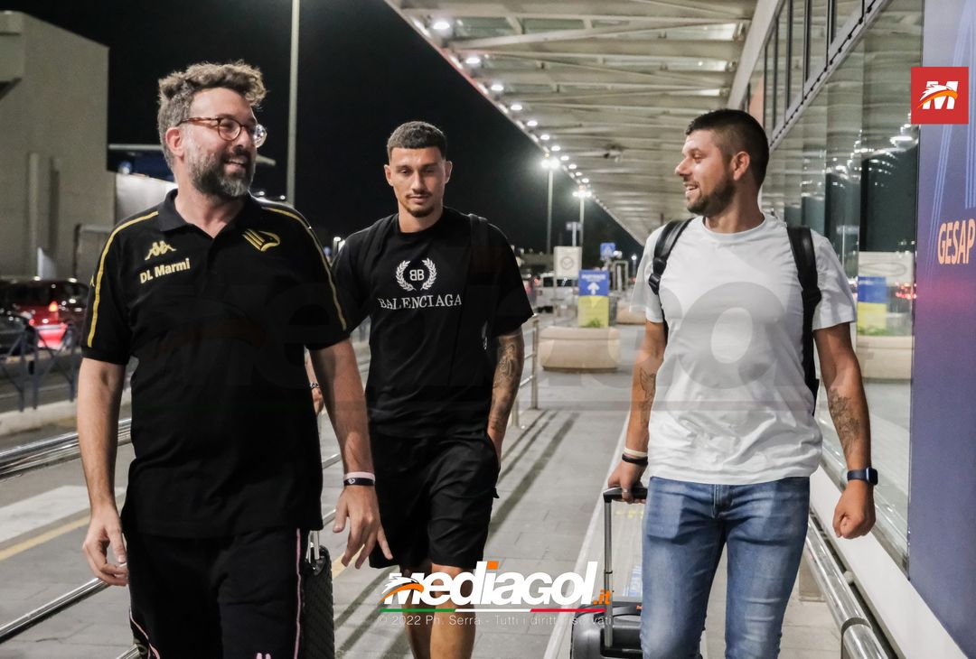 FOTO PALERMO, Davide Bettella atterra al ‘Falcone e Borsellino’ (Gallery) - immagine 8