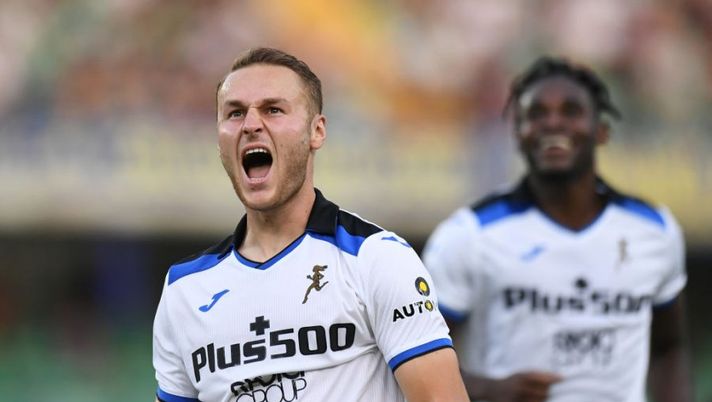 VERONA, ITALY - AUGUST 28: Teun Koopmeiners of Atalanta BC celebrates after scoring their team's first goal during the Serie A match between Hellas Verona and Atalanta BC at Stadio Marcantonio Bentegodi on August 28, 2022 in Verona, Italy. (Photo by Alessandro Sabattini/Getty Images) Voti fantacalcio: Dia show, Bonazzoli più di Koopmeiners! Caputo flop, bocciato Zapata - immagine 1