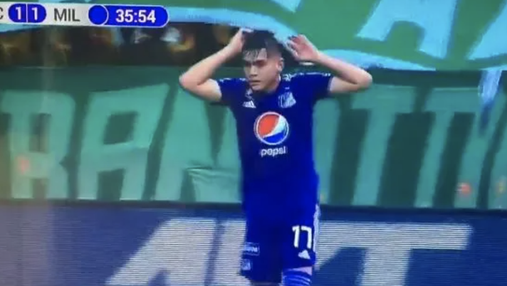 Colombia, un bisturi lo colpisce durante un corner: la brutta serata di Daniel Ruiz Colombia, un bisturi lo colpisce durante un corner: la brutta serata di Daniel Ruiz