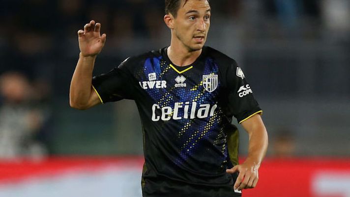 during the Serie A match between SS Lazio and Parma Calcio at Stadio Olimpico on September 22, 2019 in Rome, Italy. Infortunio Darmian: il suo problema è ai tendini, i tempi di recupero per il terzino - immagine 1