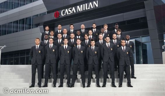  Lo stile Milan, l'eleganza da sempre voluta da Berlusconi, acmilan.com 
