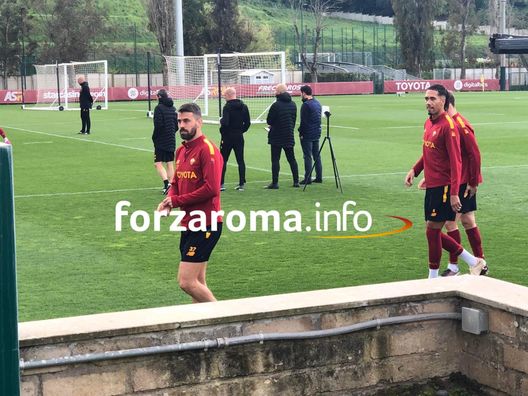 Roma, allenamento a porte aperte per i membri dell’Assist Club. Presenti i Friedkin- immagine 4
