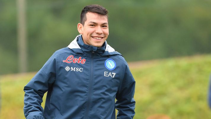 NAPLES, ITALY - DECEMBER 03: Hirving Lozano of Napoli during a training session on December 03, 2021 in Naples, Italy. (Photo by SSC NAPOLI/SSC NAPOLI via Getty Images)