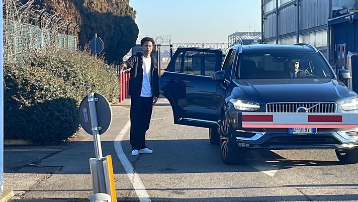 FCIN1908 – Inter, inizia la giornata di Buchanan: è appena atterrato a Milano - immagine 1