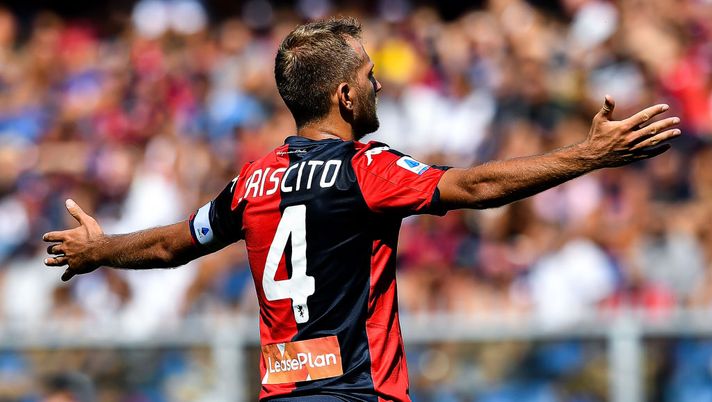 GENOA, ITALY - SEPTEMBER 15: Domenico Criscito of Genoa reacts with disappointment during the Serie A match between Genoa CFC and Atalanta BC at Stadio Luigi Ferraris on September 15, 2019 in Genoa, Italy. (Photo by Paolo Rattini/Getty Images) GENOA, ITALY - SEPTEMBER 15: Domenico Criscito of Genoa reacts with disappointment during the Serie A match between Genoa CFC and Atalanta BC at Stadio Luigi Ferraris on September 15, 2019 in Genoa, Italy. (Photo by Paolo Rattini/Getty Images)